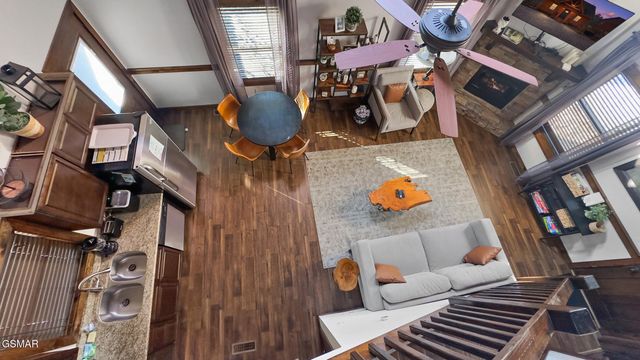 1016 Ravens Ford Way, Sevierville, TN 37876