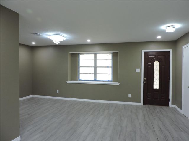 2217 Hickory Lane, Pasadena, TX 77502