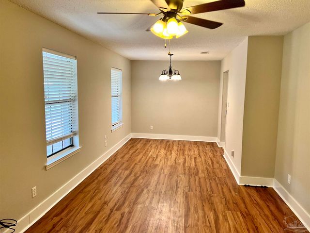 5905 Pamela Dr, Milton, FL 32570