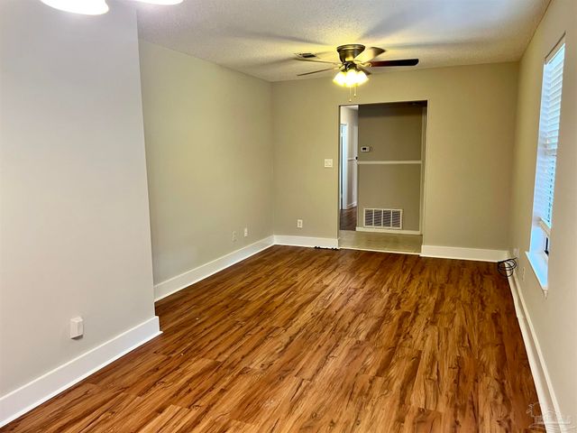 5905 Pamela Dr, Milton, FL 32570