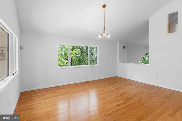 3385 WOODBRIDGE CIR, Bethlehem, PA 18017