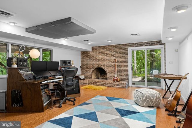 3385 WOODBRIDGE CIR, Bethlehem, PA 18017