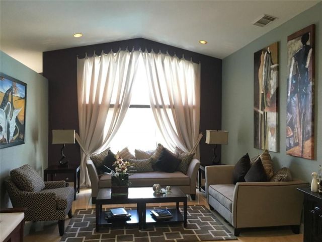 160 NW 166th Ave, Pembroke Pines, FL 33028