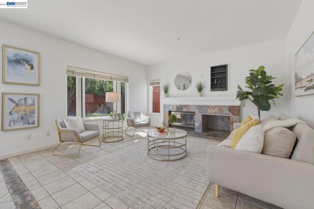 5689 Mollie Cir, Livermore, CA 94551