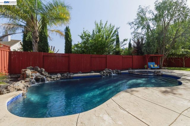 5689 Mollie Cir, Livermore, CA 94551