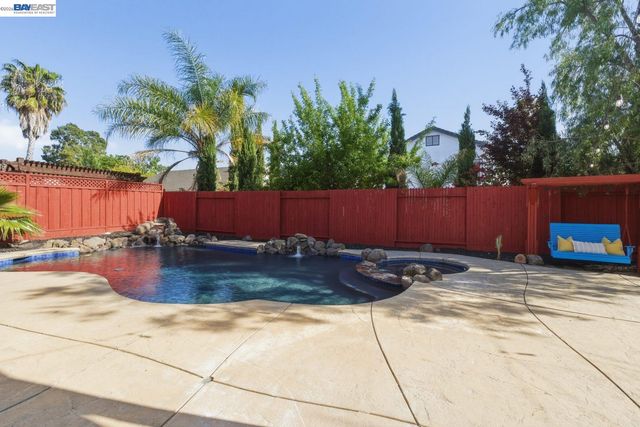 5689 Mollie Cir, Livermore, CA 94551