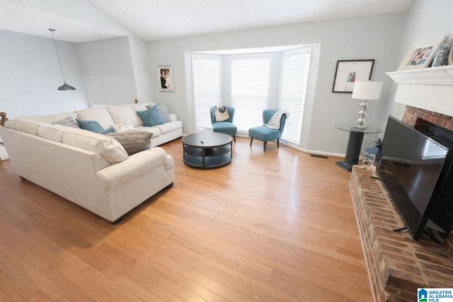 1435 SECRETARIAT DRIVE, Helena, AL 35080