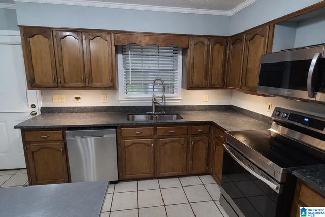 1435 SECRETARIAT DRIVE, Helena, AL 35080