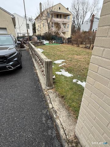 116 Hamilton Avenue, Greenwich, CT 06830