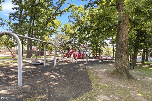 8715 GEREN RD, Silver Spring, MD 20901