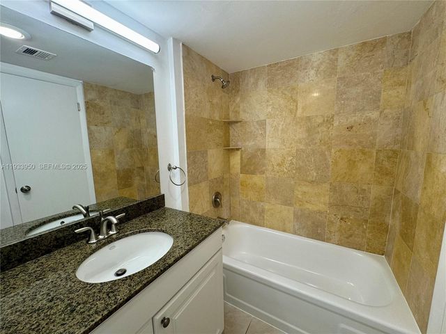 2851 NE 183rd St 1007E, Aventura, FL 33160