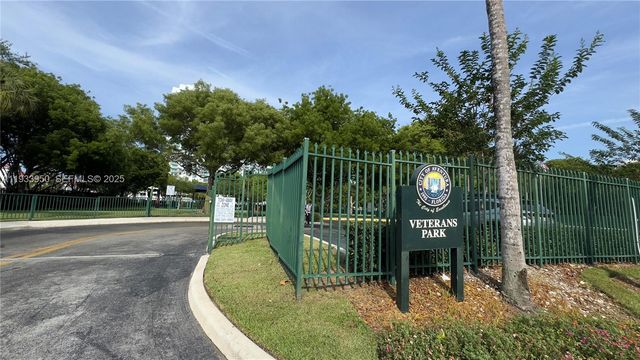 2851 NE 183rd St 1007E, Aventura, FL 33160