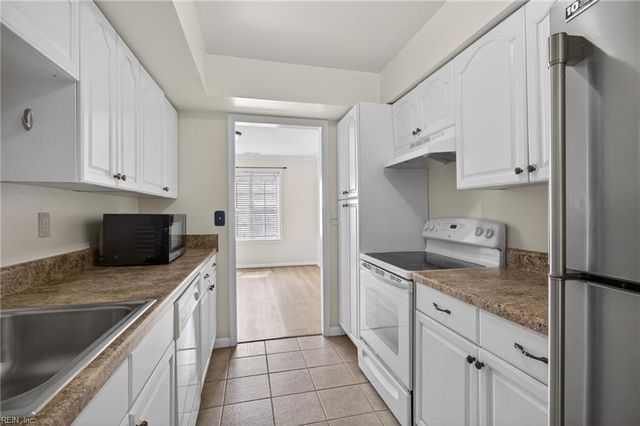 937 Welch CIR, Virginia Beach, VA 23452