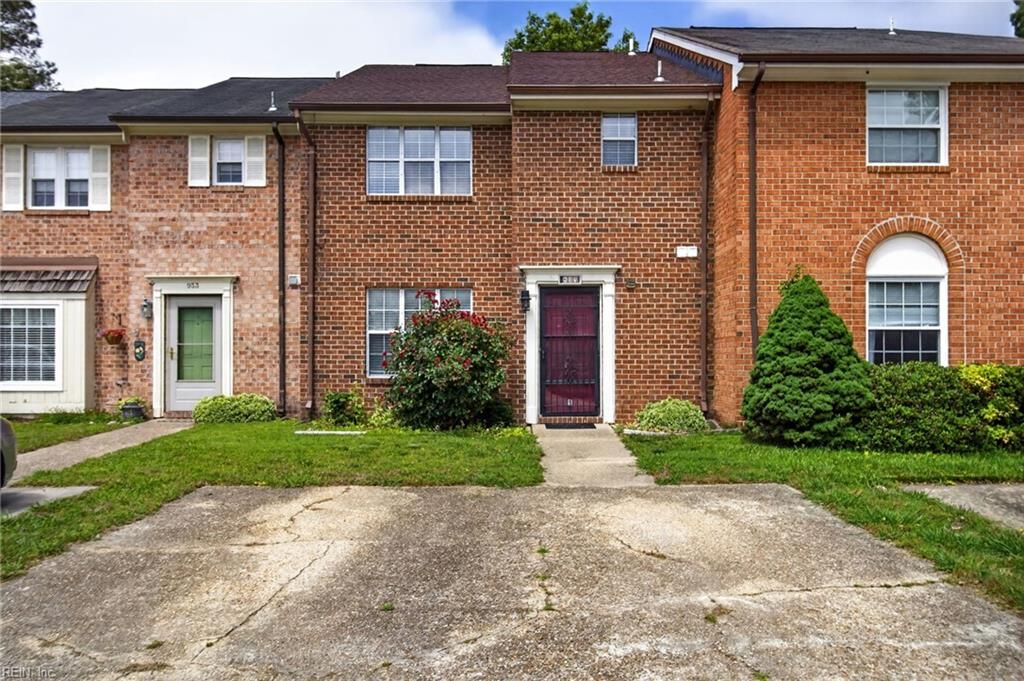 937 Welch CIR, Virginia Beach, VA 23452