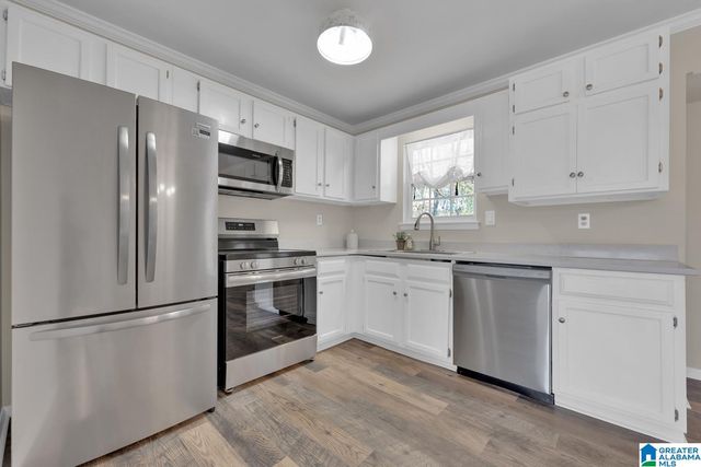 225 ASH CIRCLE, Trussville, AL 35173