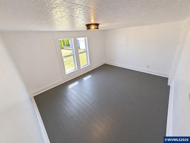 303 W Water St, Stayton, OR 97383