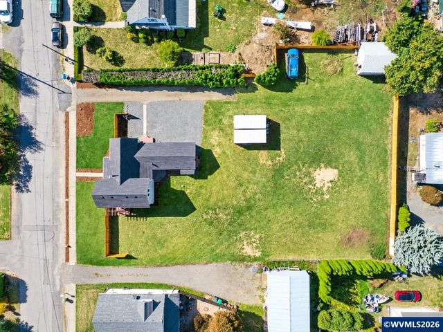 303 W Water St, Stayton, OR 97383