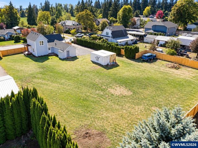 303 W Water St, Stayton, OR 97383