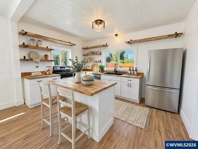 303 W Water St, Stayton, OR 97383
