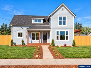 303 W Water St, Stayton, OR 97383