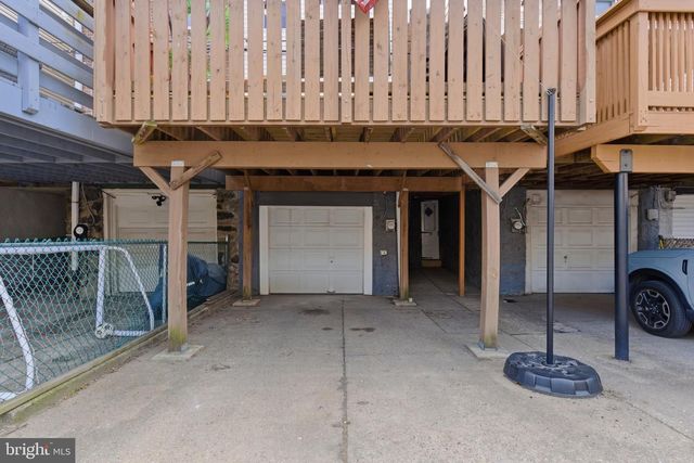 2873 GILLINGHAM ST, Philadelphia, PA 19137