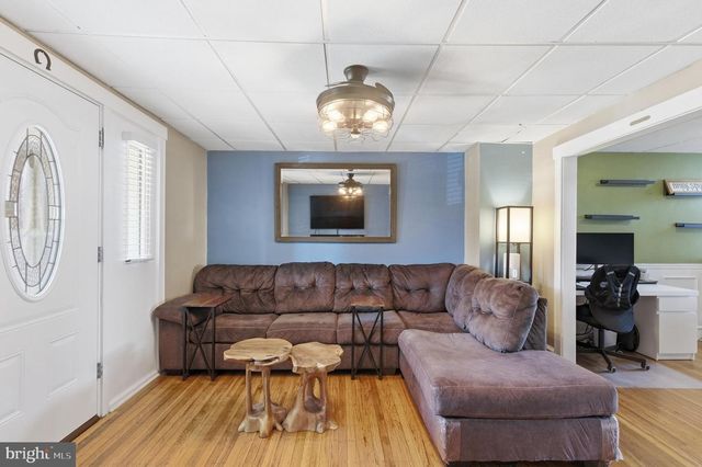 2873 GILLINGHAM ST, Philadelphia, PA 19137