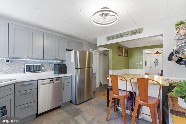 2873 GILLINGHAM ST, Philadelphia, PA 19137