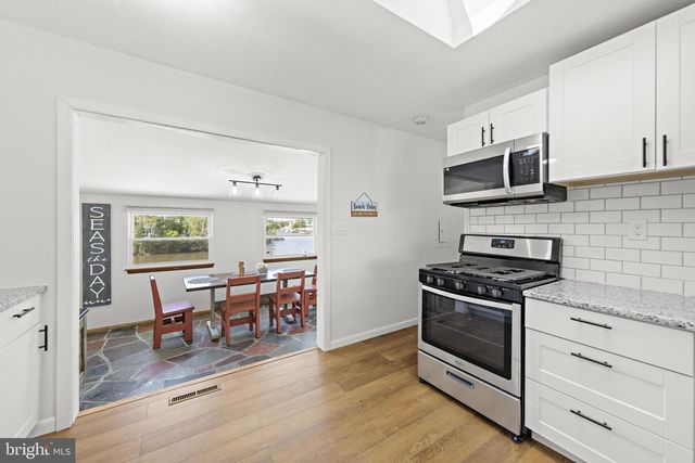 34 LAKE SINGLETON CT, Tuckerton, NJ 08087