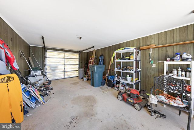 34 LAKE SINGLETON CT, Tuckerton, NJ 08087