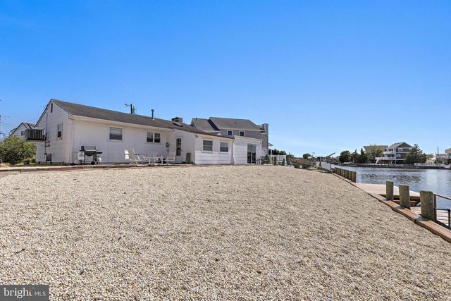 34 LAKE SINGLETON CT, Tuckerton, NJ 08087