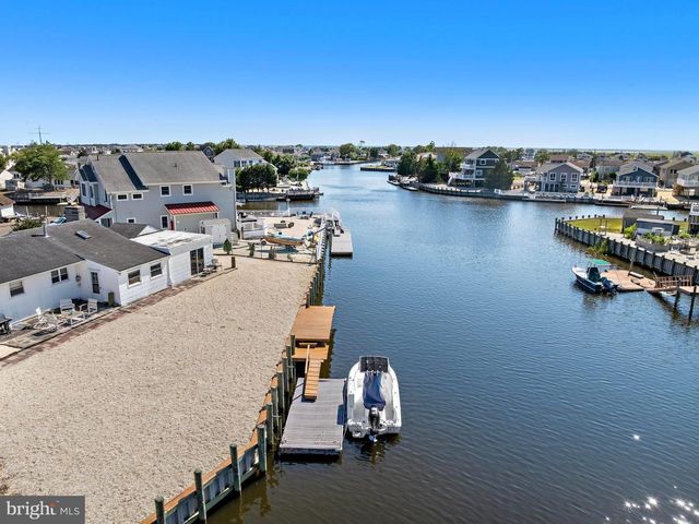 34 LAKE SINGLETON CT, Tuckerton, NJ 08087