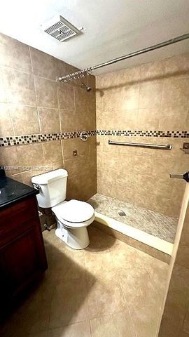 10176 Twin Lakes Dr 13-C, Coral Springs, FL 33071