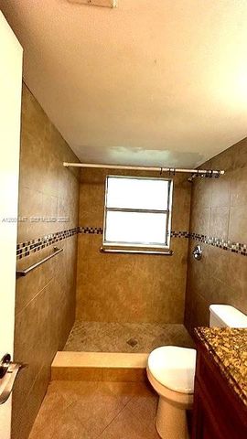 10176 Twin Lakes Dr 13-C, Coral Springs, FL 33071