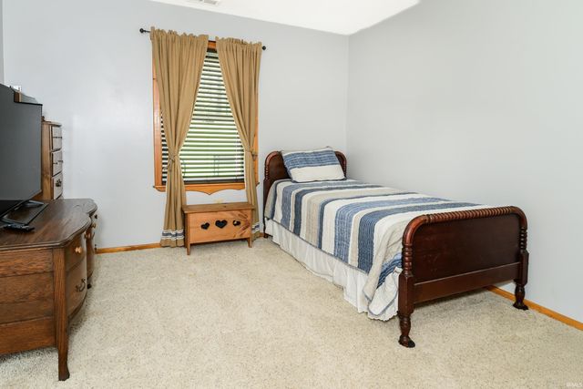 5182 W Woodland Road, Ellettsville, IN 47429