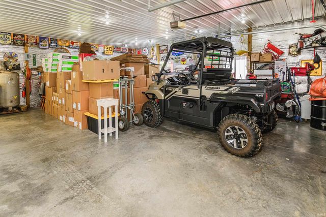 5182 W Woodland Road, Ellettsville, IN 47429