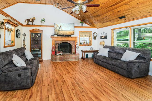 5182 W Woodland Road, Ellettsville, IN 47429