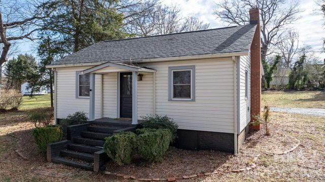 116 Barnes Lane, Stony Point, NC 28678