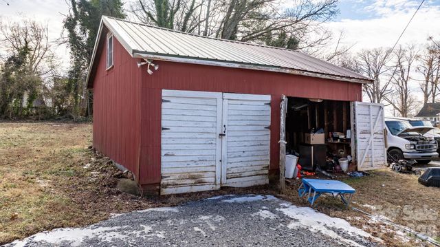 116 Barnes Lane, Stony Point, NC 28678