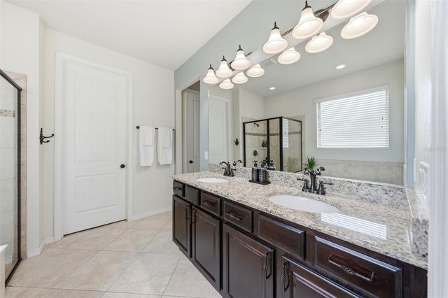 30040 DONNINGTON LOOP, Mount Dora, FL 32757