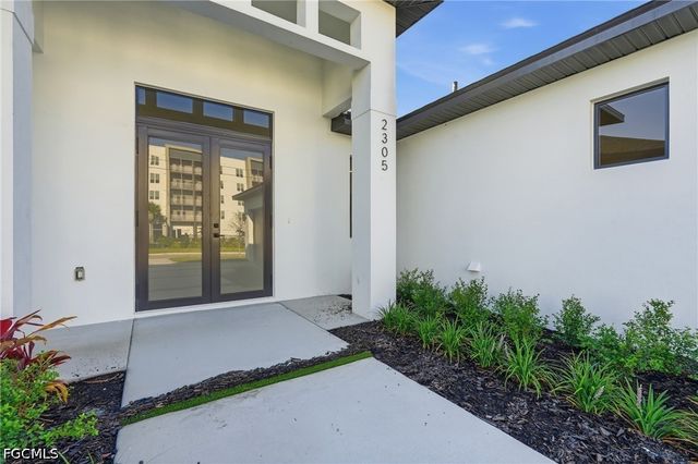 2305 SW 15th PL, Cape Coral, FL 33991