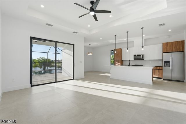2305 SW 15th PL, Cape Coral, FL 33991