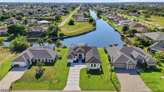 2305 SW 15th PL, Cape Coral, FL 33991