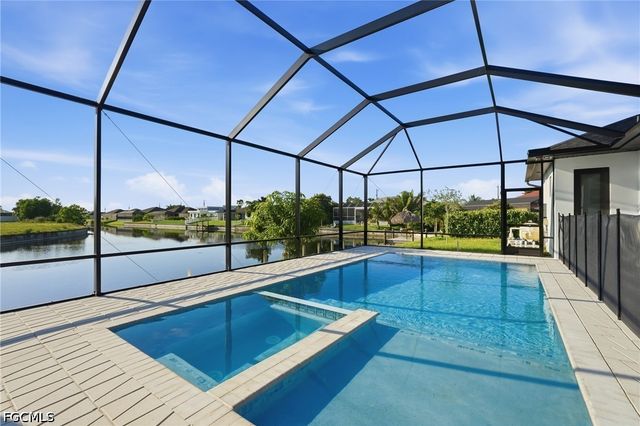 2305 SW 15th PL, Cape Coral, FL 33991