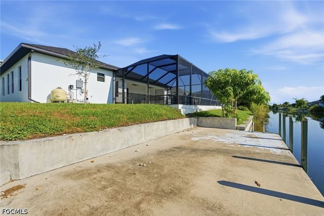 2305 SW 15th PL, Cape Coral, FL 33991