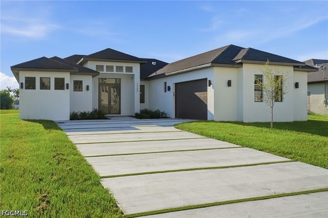 2305 SW 15th PL, Cape Coral, FL 33991