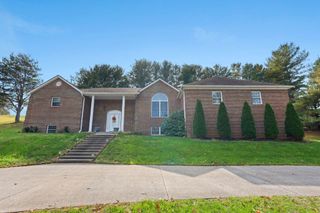 3604 Clubhouse Drive, Somerset, KY 42503