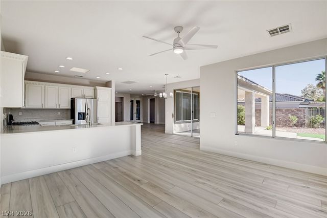 10623 Riva De Fiore Avenue, Las Vegas, NV 89135