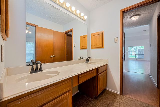 2226 Canebreak Crossing, Sugar Land, TX 77478