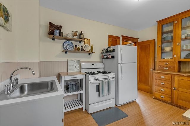 30 Ashton Place, Buffalo, NY 14220