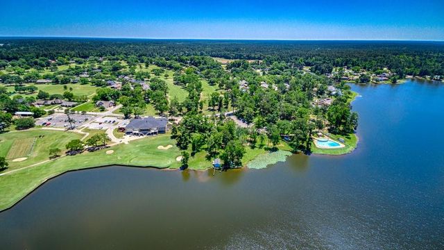 1458 River Oaks Drive, Huntsville, TX 77340